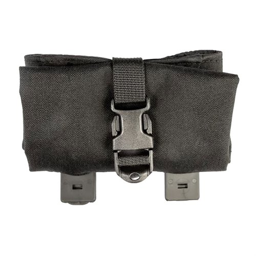 Grey Ghost Gear Roll Up Dump Pouch erbjuder extra förvaring som är lätt att ta med, rullas ihop för kompakt lagring och fästs enkelt med MOLLE/PALS.