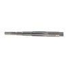 Clymer 25-20 Winchester Finish Reamer är tillverkad av högkvalitativ M-7 High-Speed Steel, perfekt för professionella gunsmiths med lång livslängd och precision.