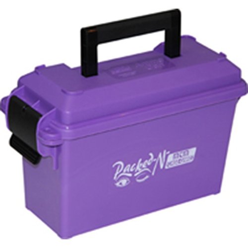MTM Ammo Can 30 Caliber-Tall Purple är hållbar och vattentät, perfekt för att förvara ammunition och skyddande utrustning på ett säkert sätt.