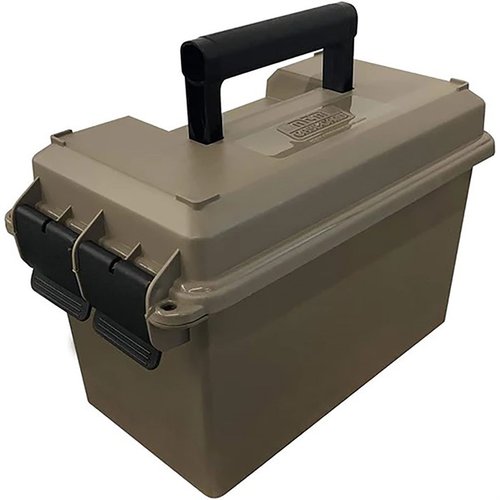 MTM CASE-GARD 50 Caliber Ammo Can i Dark Earth är perfekt för att förvara ammunition och utrustning, med robust konstruktion och vattentät tätning för att hålla innehållet säkert.