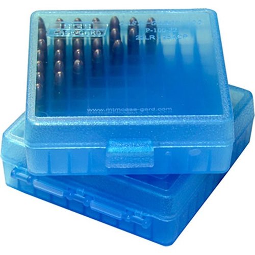 Ammo Box 100 Round Flip Top Mech. Hinge Bullet Up .22 CLR erbjuder enkel åtkomst och säker förvaring av ammunition, perfekt för skytte och träning.