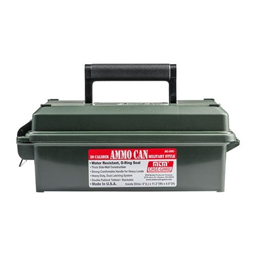 MTM Ammo Can 30 Caliber i skogsgrön färg är hållbar, vattentät och perfekt för säker förvaring av ammunition och tillbehör, vilket gör den idealisk för jägare och skyttar.