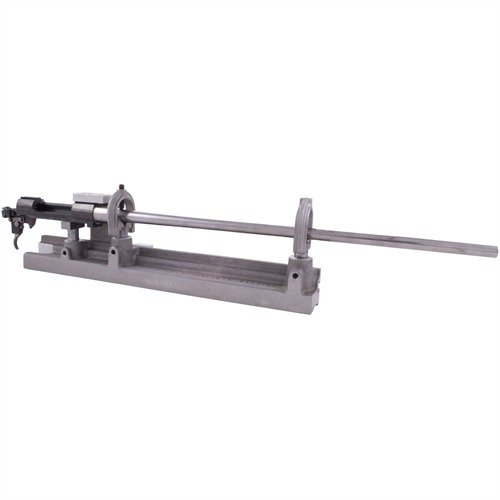 Forster Universal Sight Mounting Fixture erbjuder precision och enkelhet för att montera sikten på nästan alla gevär, vilket sparar tid och säkerställer perfekta resultat.