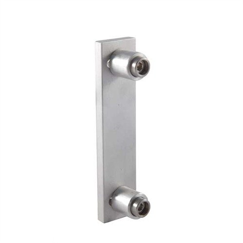 Med #425 justerbar comb hardware kan skytten enkelt justera huvudplaceringen för bästa passform, vilket förbättrar precisionen vid alla skjuttyper.