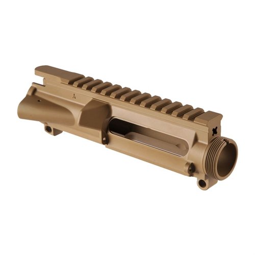 Aero Precision Stripped Upper Receiver är tillverkad av 7075 T6 aluminium för överlägsen styrka, med hård anodisering och M4 feedramps, kompatibel med mil-spec AR lowers.