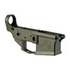 Aero Precision M4E1 Stripped Lower Receiver erbjuder styrka, lätt vikt, en flarad magwell för snabba magasinbyten och integrerat avtryckarskydd för ökad hållbarhet.