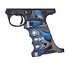 Volquartsen LAMINATE GRIPS för Ruger Mark IV 22/45 erbjuder tumstöd, hälstöd och fingerfickor för en avslappnad och stabil grepp. CNC-bearbetad i laminerat trä.