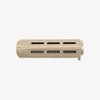B5 SYSTEMS AR-15 HANDGUARDS M-LOK erbjuder en hållbar konstruktion, ergonomisk design, inbyggd handstop och sex M-LOK® fästen för ökad funktionalitet.