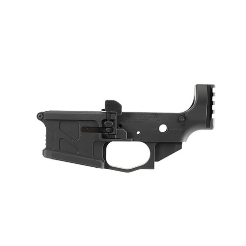 UIC-180 är en ambidextrös underdel med 1913 rail, dimpled takedown-pins och en robust beläggning, designad för BRN-180 upper receiver.