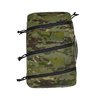 Delta Bag är en kompakt medicinväska som enkelt bärs över en plate carrier, med snabb åtkomst, klamshell-design och anpassningsbara remmar för effektivitet.