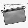 DAKA Waterproof Window Pouch är 100% vattentät med YKK dragkedja, paracord draghandtag och genomskinligt fönster för enkel identifiering av innehåll.