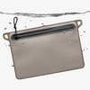 DAKA Waterproof Window Pouch är 100% vattentät med YKK dragkedja, stark konstruktion och genomskinlig panel för enkel identifiering av innehållet.