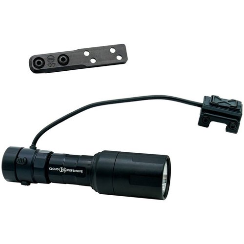 REIN 3.0 Micro är en kraftfull 1000 lumen vapenlampa med 95,000 candela, IPX-8 vattentålig, dual-fuel och modulär design för maximal hållbarhet.