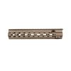 Geissele Super Modular HK 416 Rail ger styrka och modularitet, tillverkad av 6061-T6 aluminium med Type 3 Hardcoat Anodize, perfekt för HK 416 plattformen.
