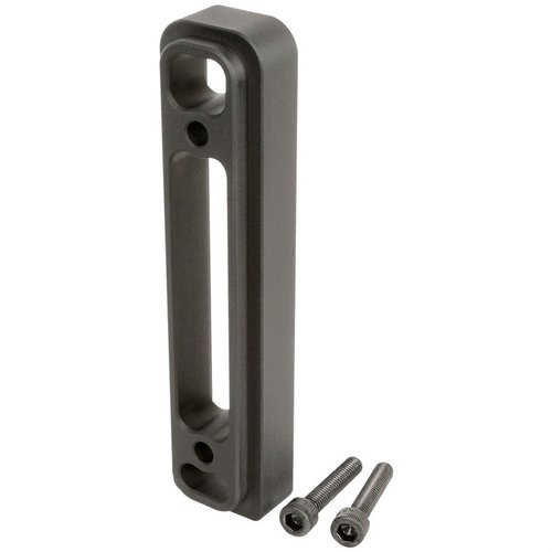 LEVER STOCK SPACER PLATE från MIDWEST INDUSTRIES förlänger längden på MI Lever Gun Stocks med 0,5 tum. Tillverkad i USA och kompatibel endast med MI Lever Stock.