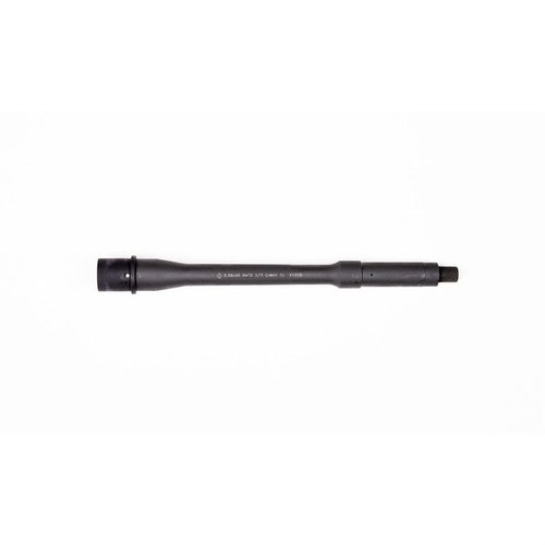 Denna 10,3-tums 5.56 NATO-barrel i Government-profil är tillverkad av CrMoV-stål, har en kromad borr och är Crane-spec med .070" gasport för optimal prestanda.