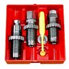 .45 S&W Schofield Carbide 3-die set inkluderar Full Length Sizing Die, Bullet Seating Die och Powder Thru Expanding Die, utan behov av sizing lube.