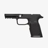 Magpul EHG SG9 greppram för SIG P320, ergonomisk design, flarad magasinbrunn, Picatinny rail, och reversibel magasinrelease för vänsterhänta.