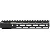Aero Precision MOD 4 handguard i 6061-T6 aluminium erbjuder en robust design, M-LOK™ fästen och en enkel installation för optimal prestanda och anpassning.