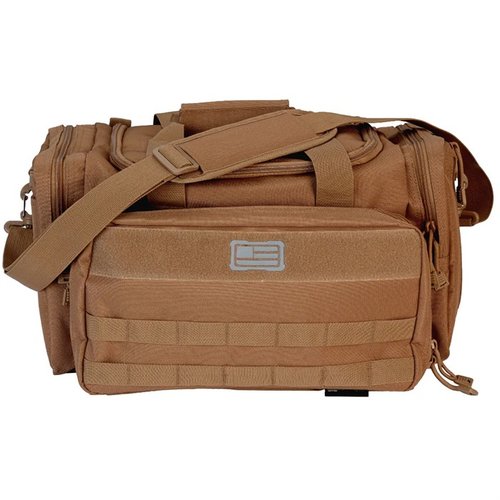 TACTICAL BASIC RANGE BAG är tillverkad av slitstark polyester, har snabb åtkomst till utrustning, stora fack, MOLLE-webbing och organiserad interiör.