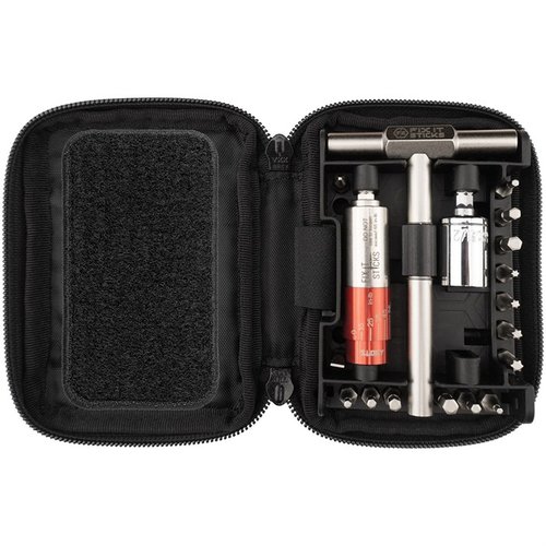 FIX IT STICKS "THE SUPER" ALL-IN-ONE TOOL KIT erbjuder en kompakt och lätt lösning för att exakt dra åt skenor, fästen och skruvar med ett brett momentintervall.