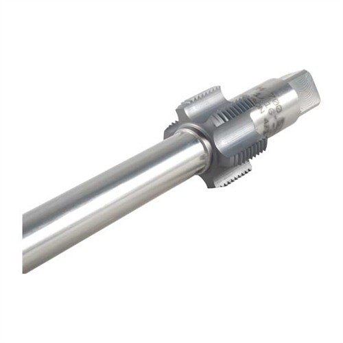 PILOTED TAP/MANDREL gör det enkelt att recuta och kvadrera mottagargängor på Remington 700, med precision och effektivitet. Finns i Standard och .010" Oversize.