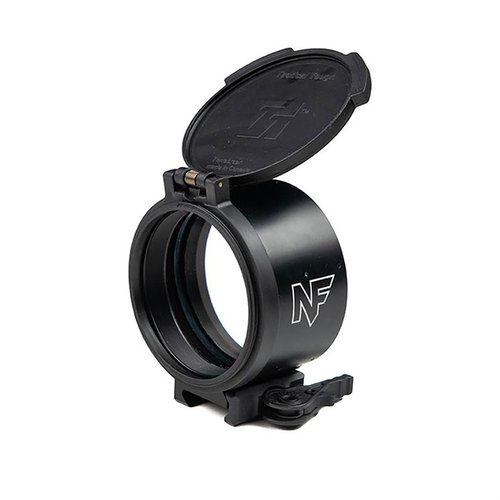 Nightforce Wedge Prism ökar din rifleskops höjdjustering med 100 MOA/29 MRAD, är kompatibel med alla märken och levereras med praktiska tillbehör.