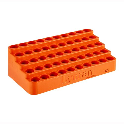 Lyman Bleacher Loading Blocks underlättar omladdning med en smart lutning som gör att 50 .308 Win. hylsor enkelt kan hämtas, tillverkade av hållbar polymer.