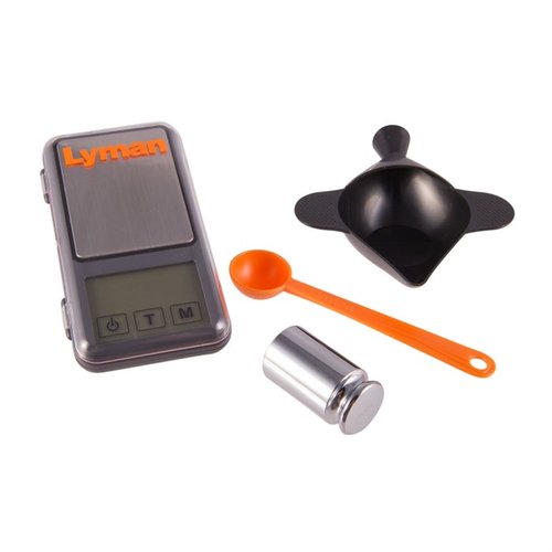 Lyman Pocket Touch Digital Scale Set är en kompakt och precis våg som mäter upp till 1500 grains, levereras med tratt, kalibreringsvikt och pulver skopa.