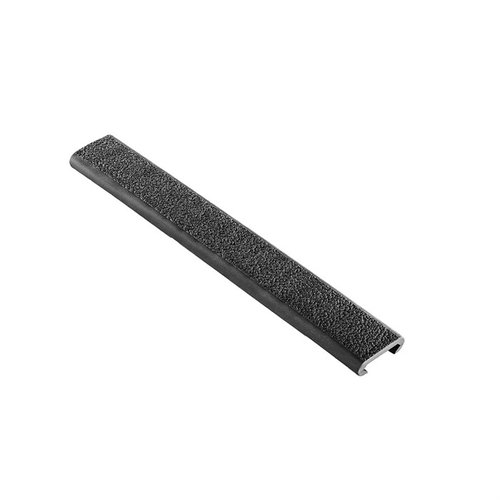 Ergo Grip Slim-Line rail covers skyddar Picatinny rails från skador och ger ett lågt, halkfritt grepp som enkelt kan anpassas för perfekt passform.