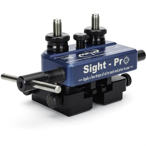 SIGHT PRO SIGHT MOVER är ett oumbärligt verktyg för vapensmeder, med unik klämdesign och 30 graders pusher block för att enkelt justera sikten.