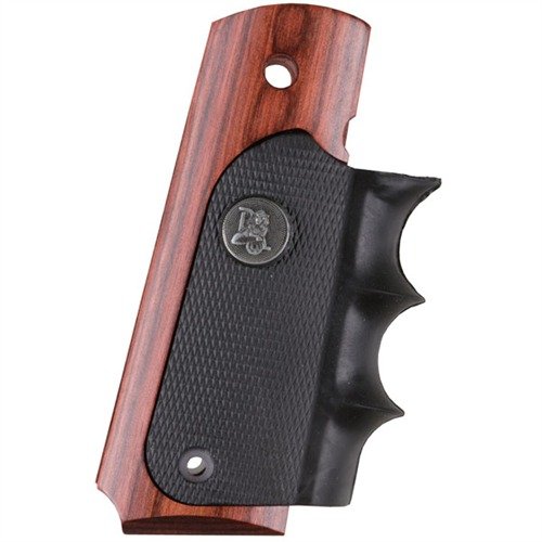 PACHMAYR 1911 AMERICAN LEGEND GRIPS kombinerar utseendet av äkta trä med gummihandtag för överlägsen kontroll och komfort, utan behov av modifieringar.