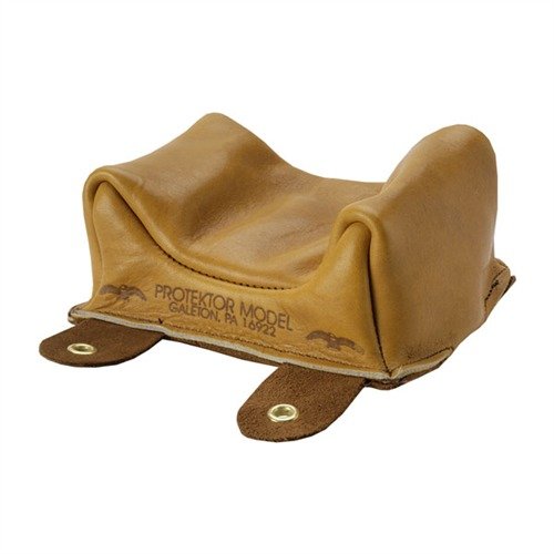 NO. 9 Large Owl Ear Front Bag är handgjord i mjukt läder, stabiliserar din bössa under rekyl och har en suedad botten för bra grepp. Perfekt för sporter och varmint.