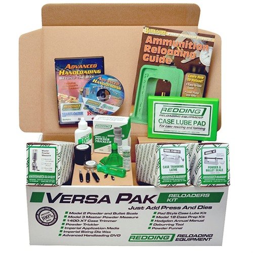 VERSA PAK PRO från REDDING erbjuder en unik kombination av precision med Model 2400 Case Trimming Lathe och 3BR Powder Measure för optimal handladdning.