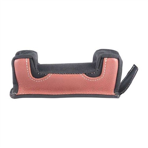 Edgewood Front Bags erbjuder förstärkt läder och slitstarka nylonöverdrag, med specialdesignade former för perfekt passform och stabilitet vid skytte.