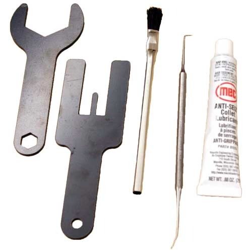 MEC Maintenance Kit innehåller alla verktyg du behöver för att hålla din MEC reloader i toppskick, inklusive Anti-Seize Lubricant, Pick, Brush och mer.