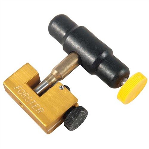 Forsters handhållna neck turner ger konsekvent väggtjocklek för bättre bullet-to-bore alignment, med justerbar carbide cutter och stabil aluminiumhållare.
