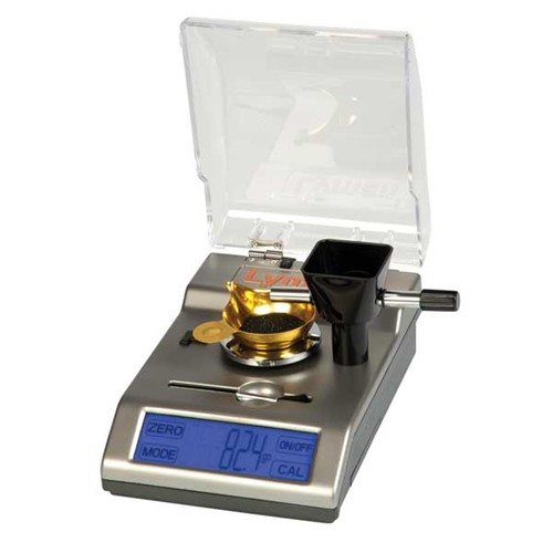 ACCU-TOUCH 2000 erbjuder +/- 0,10 grains noggrannhet upp till 2000 grains, med pekskärm, avtagbar powder trickler och strömförsörjning via batteri eller AC-adapter.