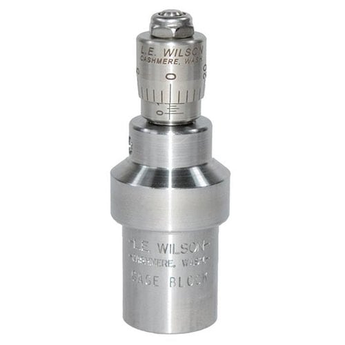 L.E. Wilson Case Gage Depth Micrometer gör det enkelt att mäta huvudutrymme på dina hylsor före och efter sizing, med exakta .001 gradueringar.