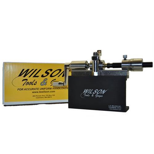 .50 BMG Microstop Case Trimmer Kit från L.E. Wilson erbjuder noggrann trimming av hylsor, stöd för längre hylsor och precisionsjustering för bästa resultat.