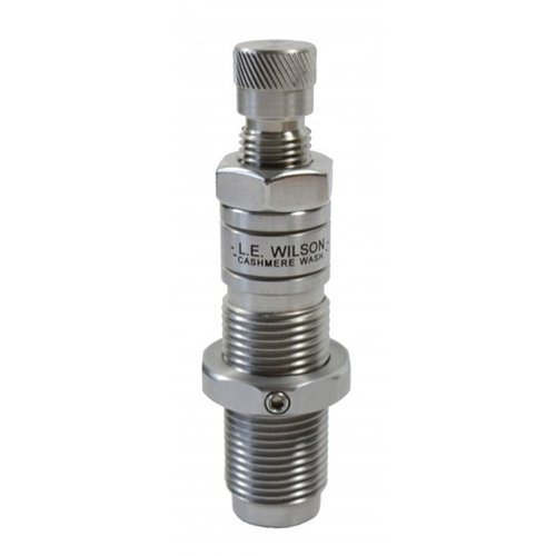 L.E. Wilson Bushing Full Length Die ger möjligheten att justera hylsans nackspänning, tillverkas av högkvalitativt härdat stål för hållbarhet och precision.