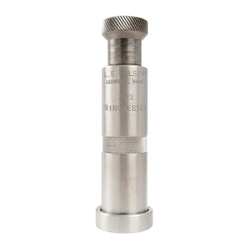 Wilson chamber type bullet seater säkerställer exakt justering av kulor och hylsor, vilket ger överlägsen precision jämfört med konventionella dies.