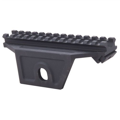 M14 TACTICAL SCOPE MOUNT erbjuder en stabil och säker bas för stora objektivscopar, med en trepunktsfäste och möjlighet till backup med järnsikten.