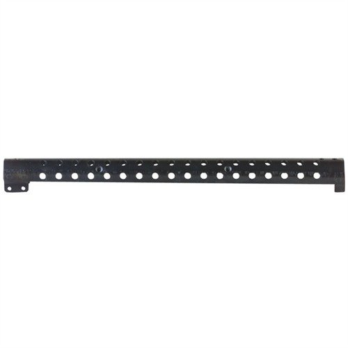 TACSTAR SHOTGUN BARREL SHROUD skyddar dina händer från heta lopp och är lätt att installera utan permanenta ändringar, passar de flesta 12-gauge pipor.