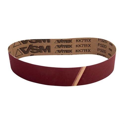 VSM 320 grit sandningsremmar i 2" x 25 1/2" passar Raytech expanderande sliptrummor, med lång livslängd och enastående finish tack vare Compact Grain-teknologi.
