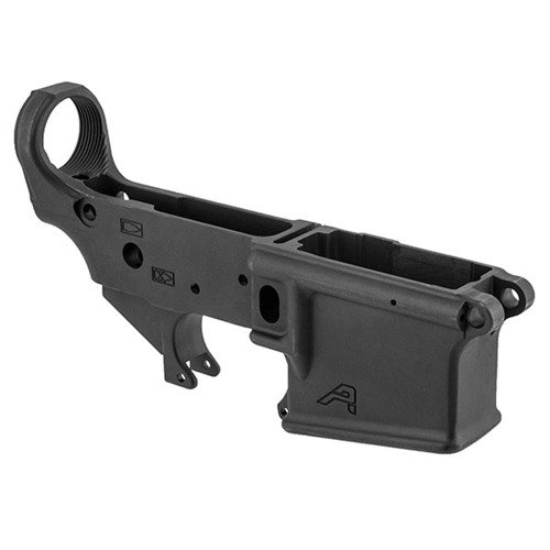 Aero Precision AR15 Gen 2 Stripped Lower Receiver är perfekt för din anpassade AR15, med förbättrad passform och lättare magasininsättning.