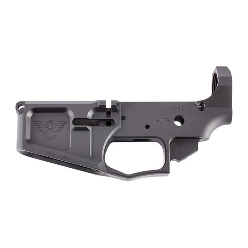 WC-15 BILLET LOWER RECEIVER erbjuder överlägsen hållbarhet med 7075-T6 aluminium, en förstärkt magwell för snabb omladdning och integrerat avtryckarskydd.