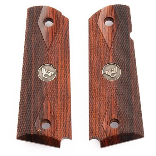 1911 EXOTIC WOOD GRIPS i kokobolo erbjuder en vacker design med 20 lpi checkering och Wilsons "Eagle"-logotyp, perfekt för Govt./Commander.